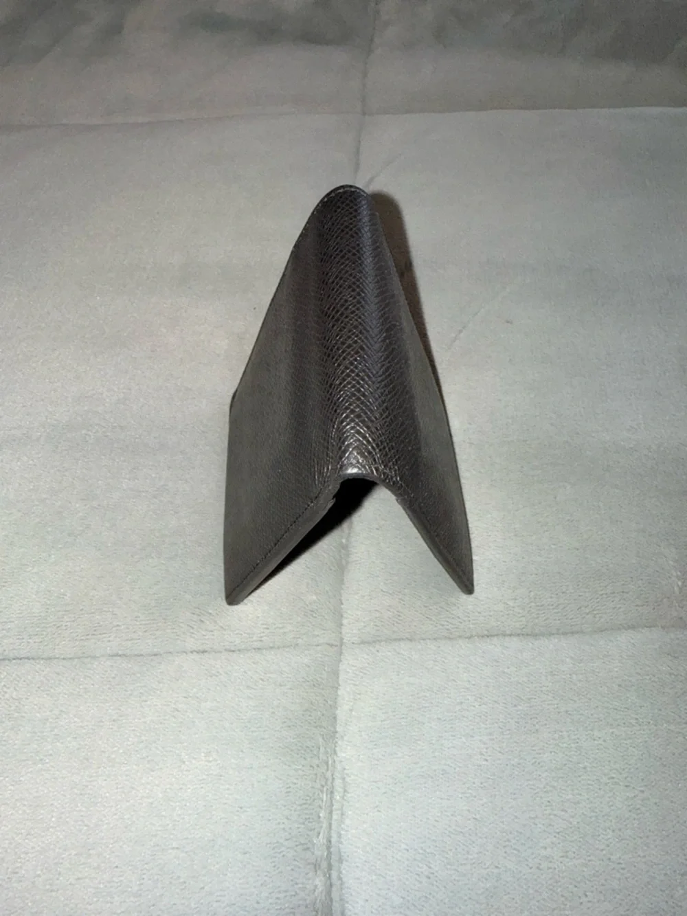 Louis Vuitton Taiga Leather Bifold Wallet – Black – Made in France - Picture 4 of 8